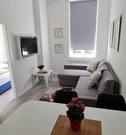 Mika Apartment And Studios Zagreb Buitenkant foto