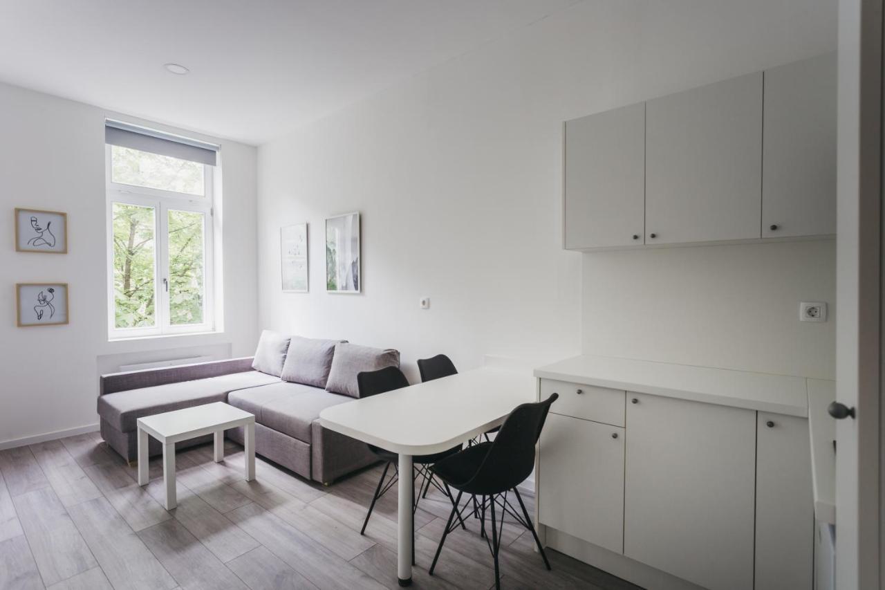 Mika Apartment And Studios Zagreb Buitenkant foto