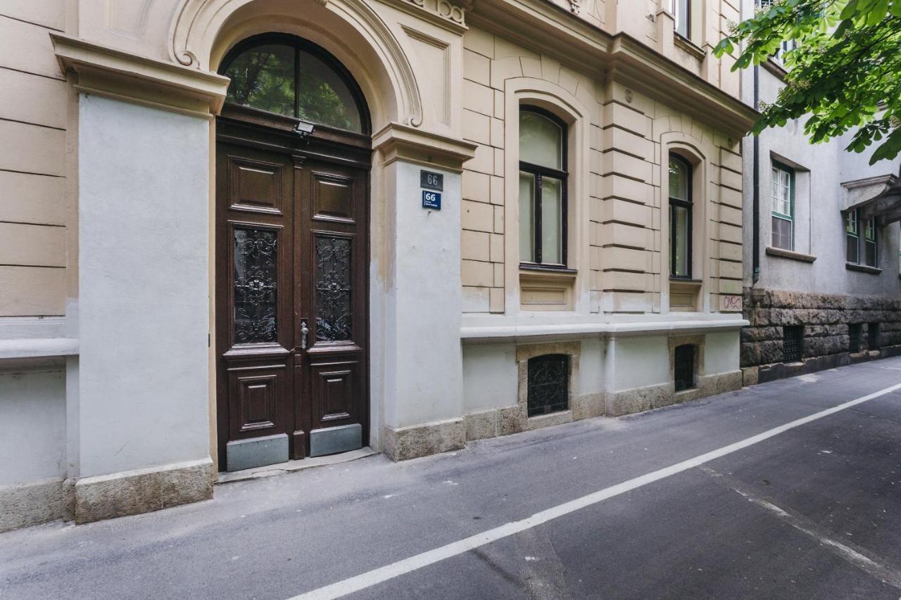 Mika Apartment And Studios Zagreb Buitenkant foto